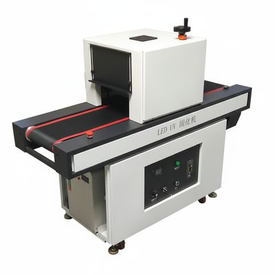Systèmes d'équipement de lumière UV à convoyeur de durcissement UV à refroidissement par eau pour le durcissement de la colle.