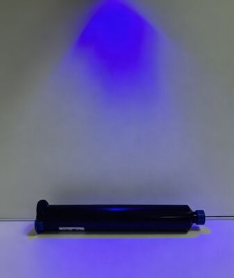 Adhésif UV pour renforcer les composants sensibles internes des capteurs automobiles et industriels.