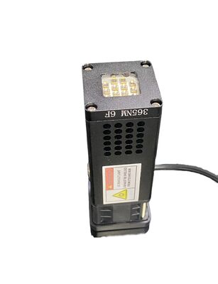 Système de durcissement UV LED portable de 365 nm avec zone de durcissement de 40x40 mm pour le collage de précision